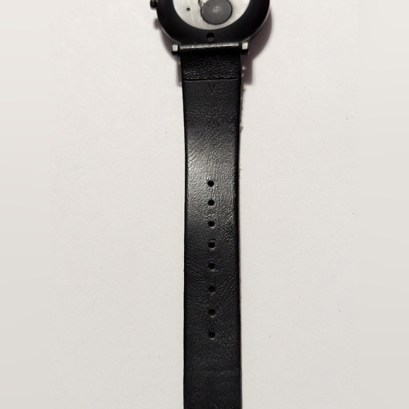 Disney Mickey Mouse Watch (Lorus) Black Plastic, Red Numbers, working.. 28 - Picture 3 of 9